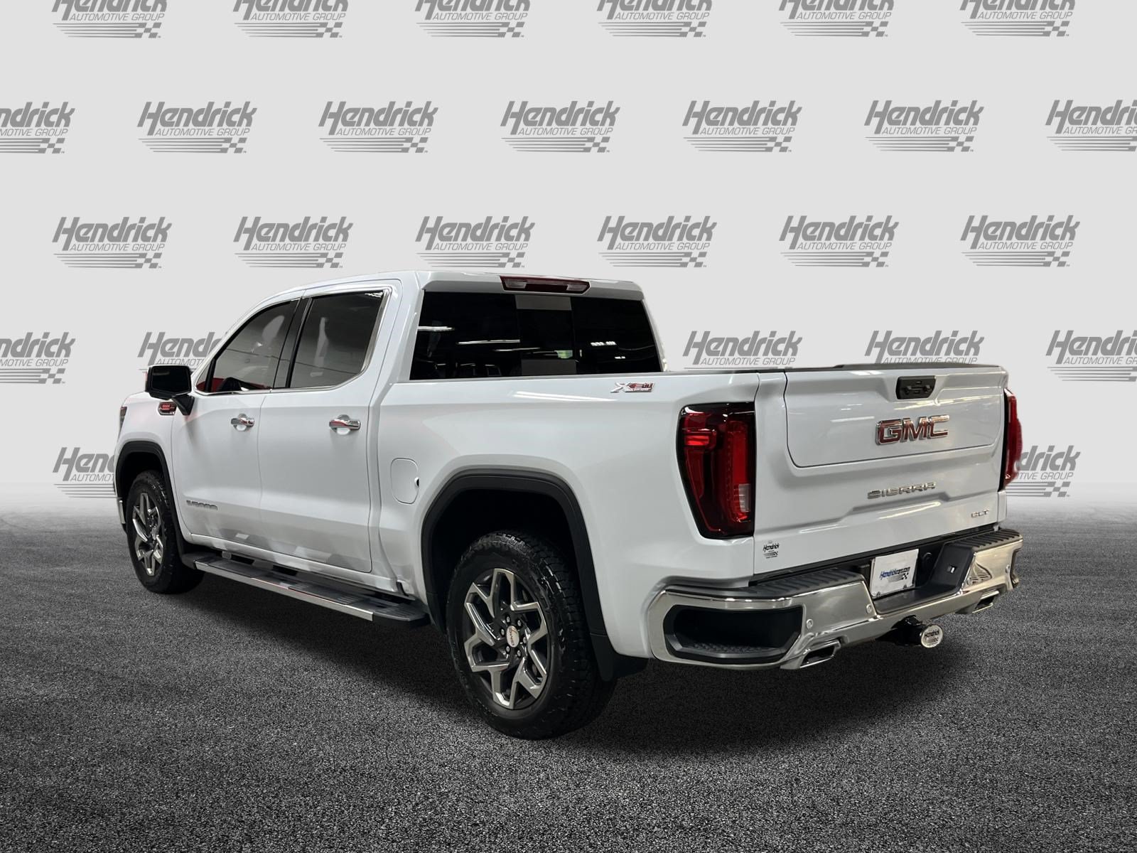 Used 2026 GMC Sierra 1500 SLT w/ SLT Premium Plus Package AWD/4WD image 8