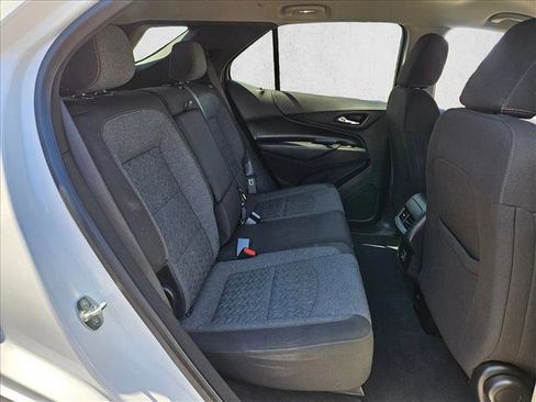 Used 2022 Chevrolet Equinox LT image 23