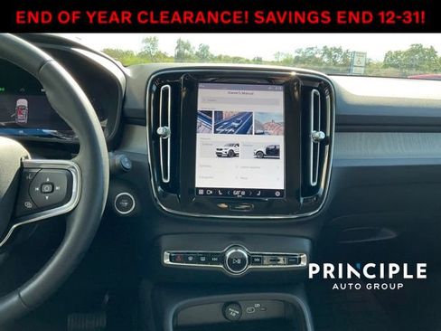 Certified 2023 Volvo XC40 B4 Core w/ Protection Package Premier image 19