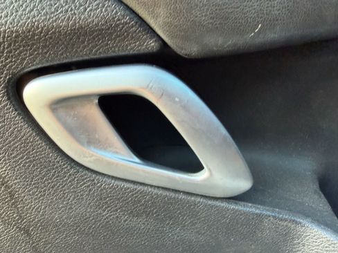 Used 2016 Dodge Challenger SXT RWD image 7