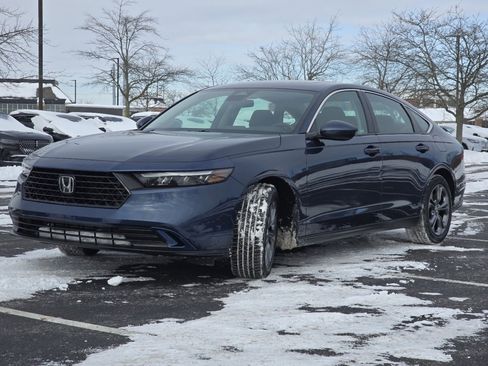 Certified 2023 Honda Accord EX image 14
