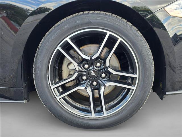 Used 2020 Ford Mustang Premium RWD image 9