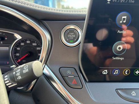 New 2025 Chevrolet Blazer LT w/ Convenience Package image 17