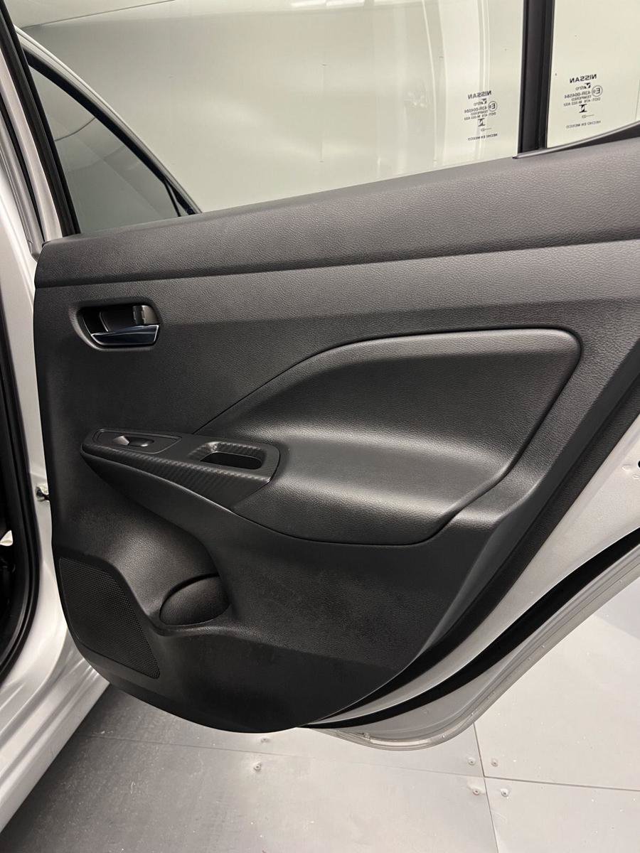 Used 2023 Nissan Versa SV FWD image 33