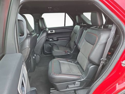 Used 2023 Ford Explorer ST-Line AWD/4WD image 15