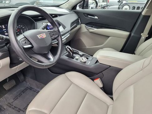 Used 2020 Cadillac XT4 Premium Luxury w/ Technology Package image 11