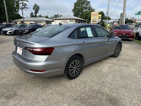 Used 2021 Volkswagen Jetta SE FWD image 5
