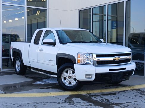 Used 2011 Chevrolet Silverado 1500 LTZ w/ Suspension Package, Off-Road image 2
