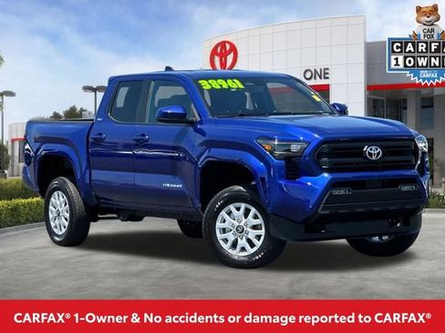 Used 2025 Toyota Tacoma SR5 AWD/4WD image 2