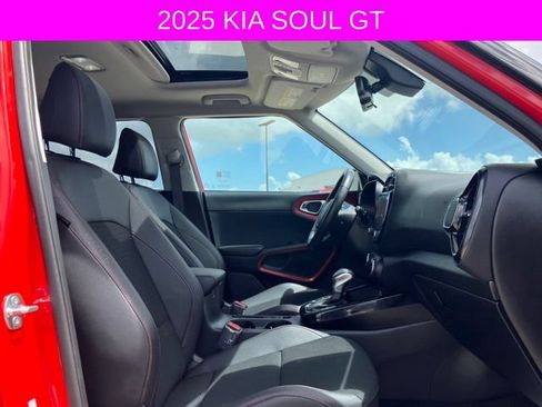 Used 2025 Kia Soul GT-Line w/ GT-Line Technology Package FWD image 11