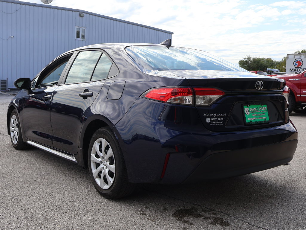 Used 2025 Toyota Corolla LE FWD image 3