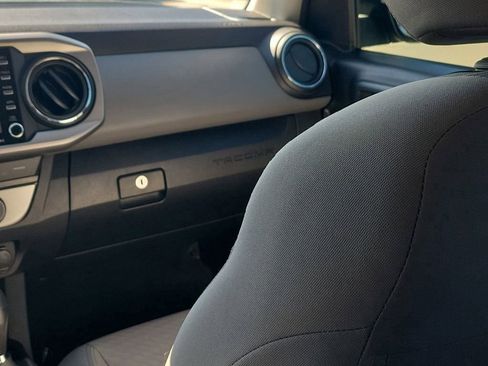 Used 2022 Toyota Tacoma SR5 image 17