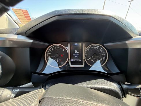 Used 2021 Toyota Tacoma SR5 w/ Trail Edition image 12