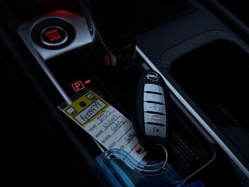 Used 2023 Nissan Sentra SR w/ SR Premium Package image 32