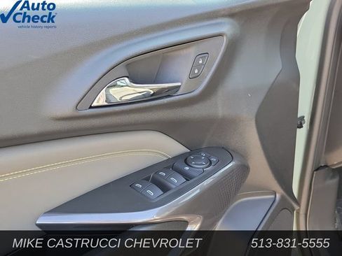 Used 2025 Chevrolet Trax ACTIV w/ Sunroof Package FWD image 18