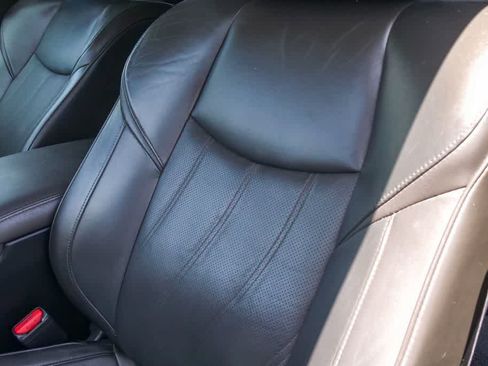 Used 2015 INFINITI Q70 L 5.6 w/ V8 Deluxe Technology Package RWD image 12
