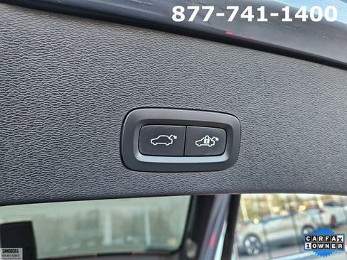 Certified 2023 Volvo C40 P8 Recharge Ultimate image 11