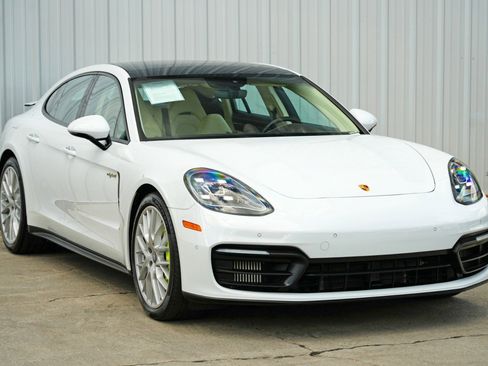 Used 2021 Porsche Panamera 4S image 56