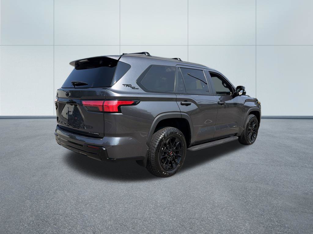 Used 2025 Toyota Sequoia Limited w/ TRD Off-Road Package AWD/4WD image 5