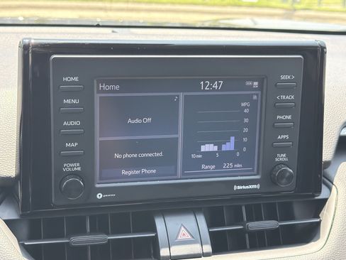 Used 2021 Toyota RAV4 XLE AWD/4WD image 23