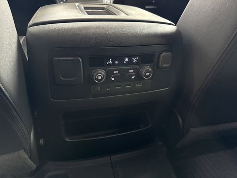 Used 2017 Chevrolet Tahoe Premier image 35