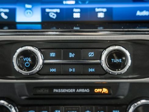 Used 2022 Ford F350 Platinum w/ Tremor Off-Road Package image 29