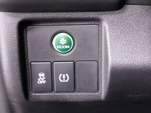Certified 2022 Honda HR-V LX image 24