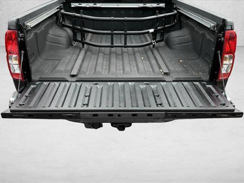 Used 2013 Nissan Frontier SV w/ SV Value Truck Pkg AWD/4WD image 7