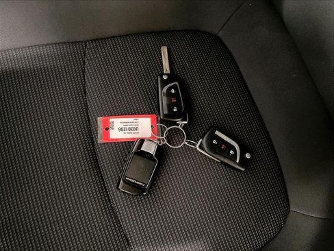 Used 2019 Toyota RAV4 LE w/ All Weather Liner Package AWD/4WD image 29