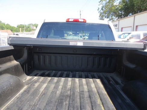 Used 2018 Chevrolet Silverado 1500 W/T w/ WT Convenience Package AWD/4WD image 6