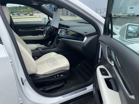 Used 2020 Cadillac XT6 Sport AWD/4WD image 32