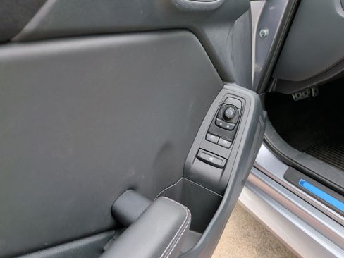 Used 2025 Toyota GR86 Premium RWD image 15