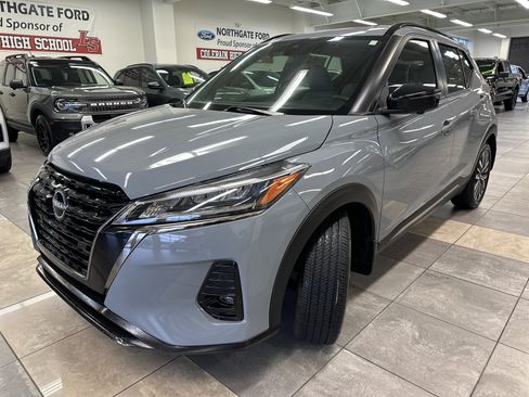 Used 2024 Nissan Kicks SR w/ SR Premium Package image 16