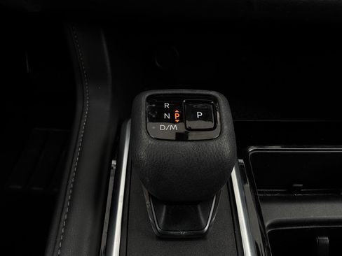 Used 2025 Nissan Pathfinder SV FWD image 25