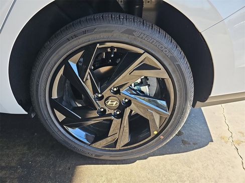 New 2026 Hyundai Elantra Sport image 32