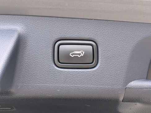 Used 2023 Hyundai Palisade Limited FWD image 14