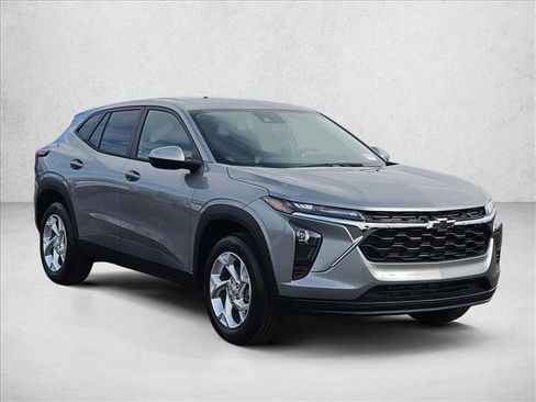 New 2026 Chevrolet Trax LS w/ LS Convenience Package image 7