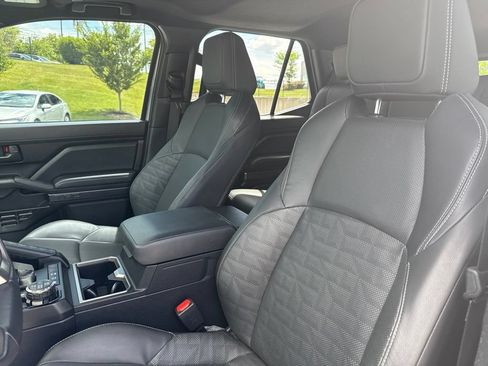 Used 2025 Toyota 4Runner TRD Off-Road Premium w/ Tow Technology Package AWD/4WD image 22