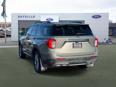 Used 2020 Ford Explorer XLT w/ Equipment Group 202A image 5