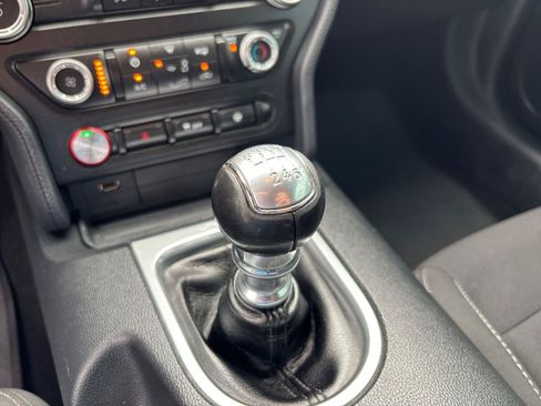 Used 2019 Ford Mustang GT w/ Black Accent Package RWD image 30