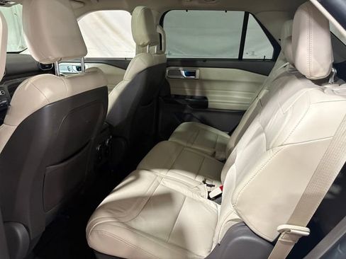 Used 2020 Ford Explorer Platinum image 36