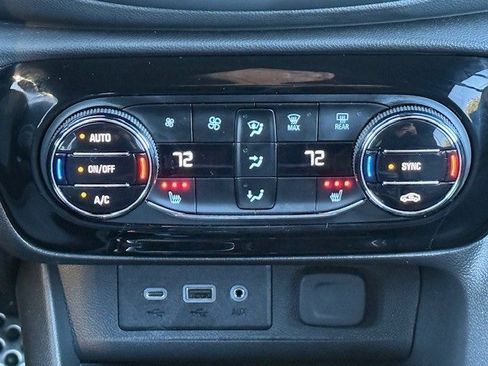 Certified 2023 Buick Encore GX Select w/ Sport Touring Package image 22