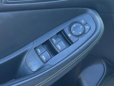 Used 2020 Buick Encore GX Preferred w/ Cold Weather Comfort Package FWD image 15