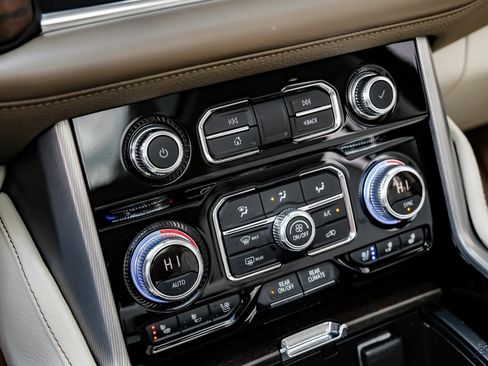 Used 2021 GMC Yukon Denali image 59