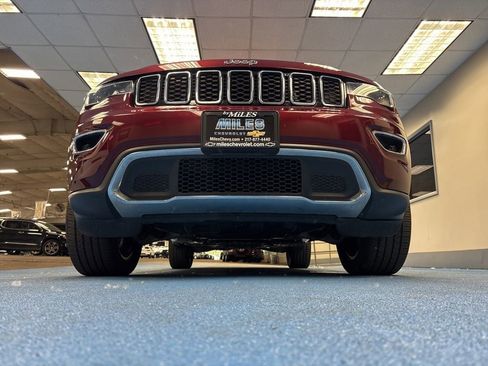 Used 2019 Jeep Grand Cherokee Limited AWD/4WD image 16