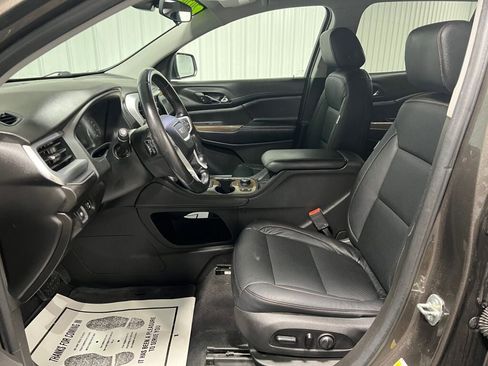 Used 2020 GMC Acadia SLE w/ Driver Convenience Package image 5