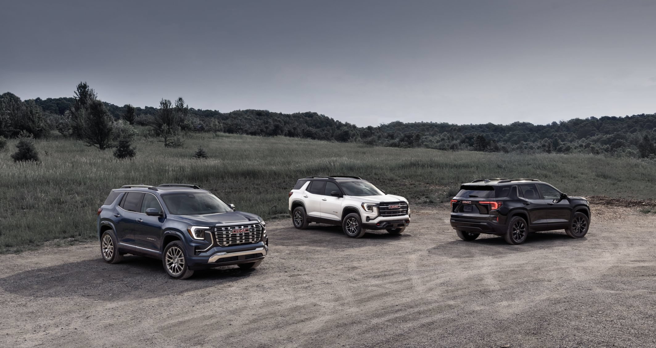New 2027 GMC Terrain Elevation w/ Elevation Premium Package FWD image 3