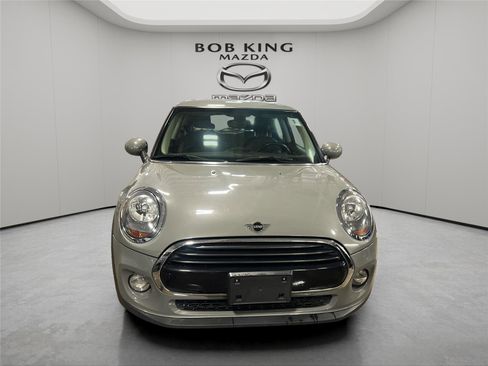 Used 2019 MINI Cooper 2-Door Hardtop w/ Storage Package FWD image 8