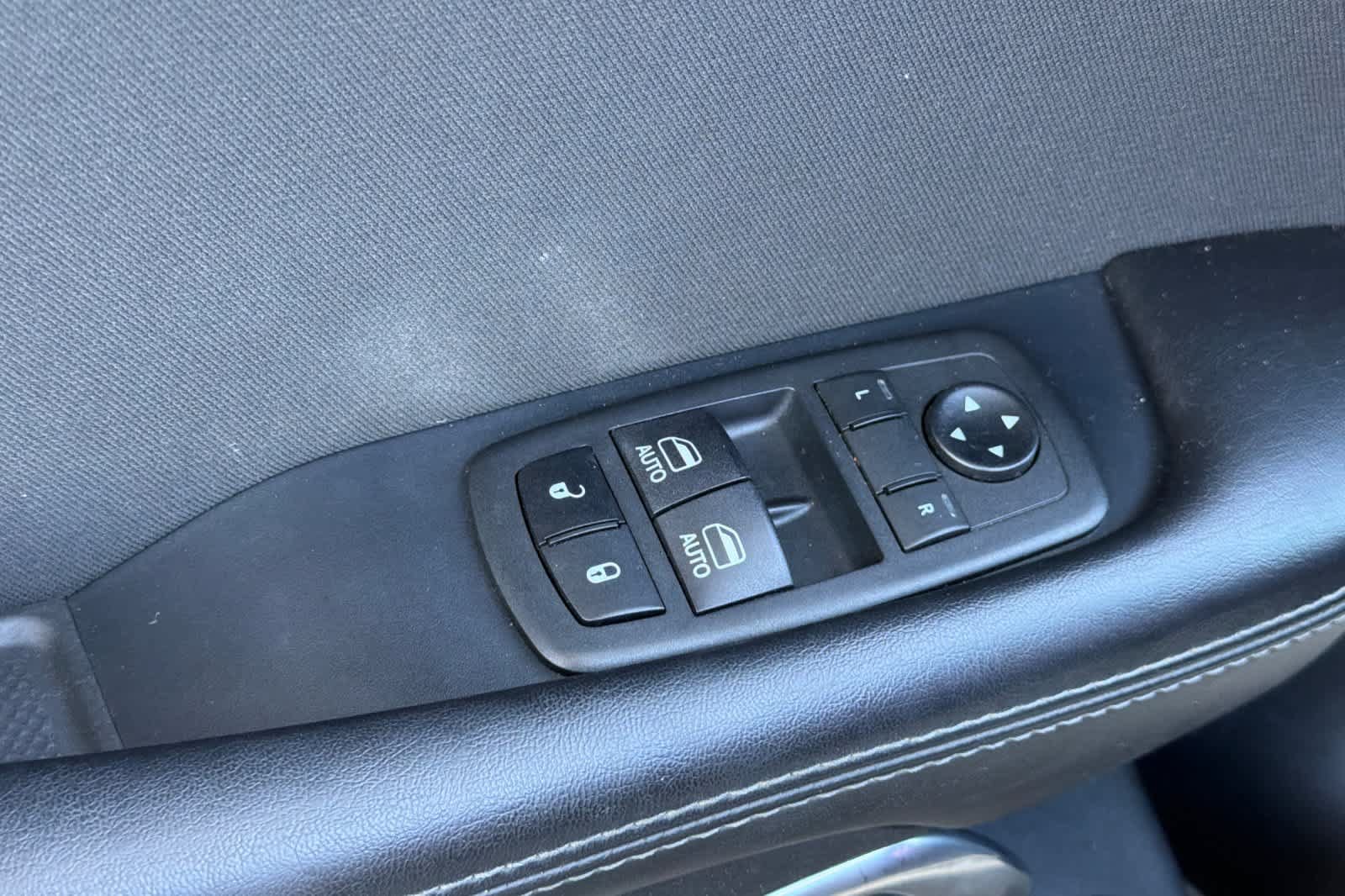 Used 2019 Dodge Challenger R/T Scat Pack w/ Shaker Package RWD image 12
