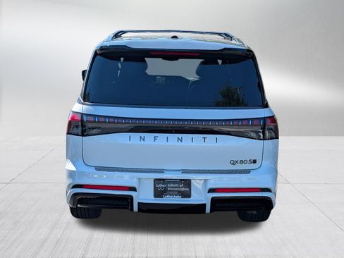 Certified 2026 INFINITI QX80 4WD w/ Sport Exterior Package image 6